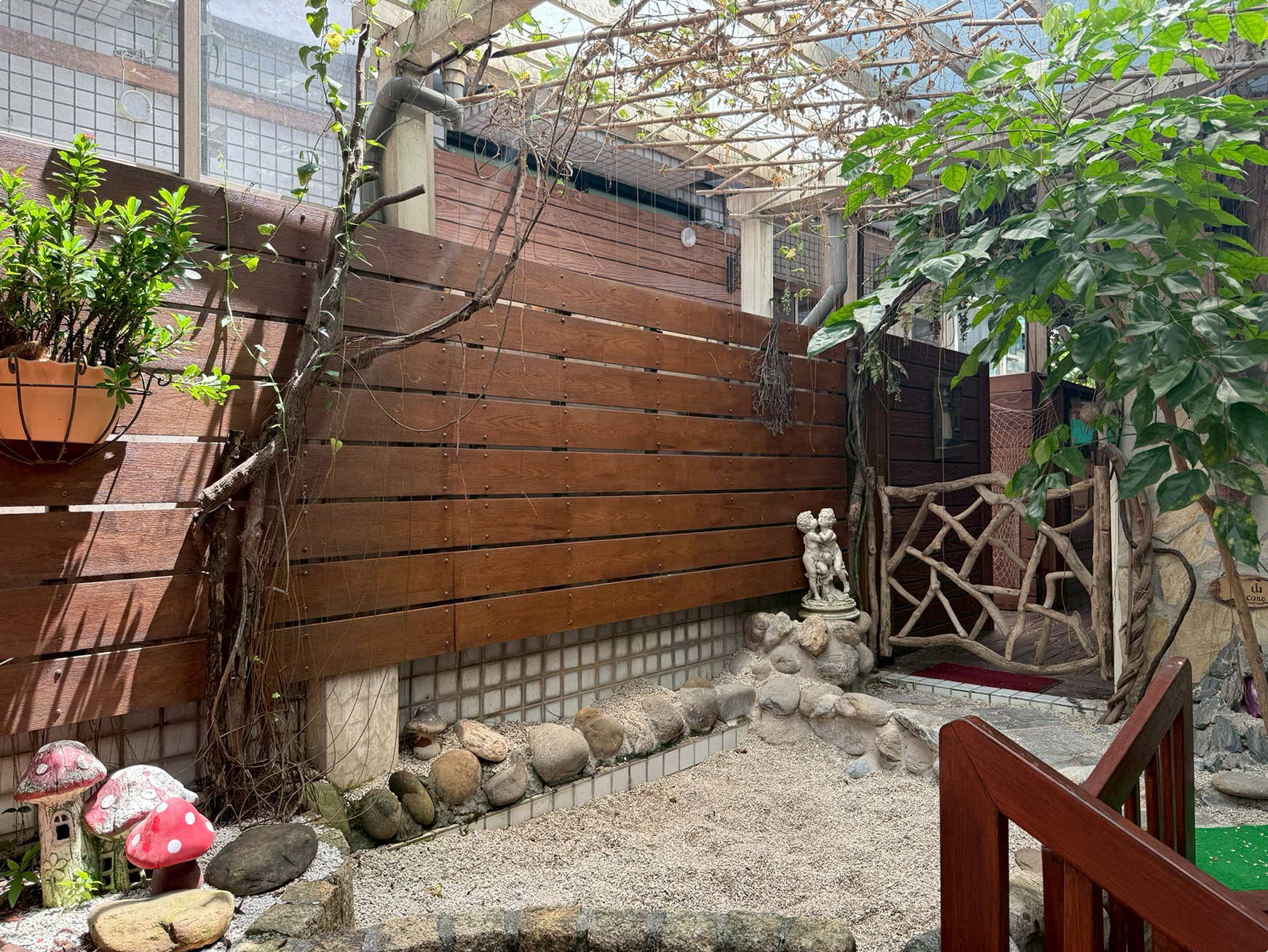 咪咪幼兒園戶外環境